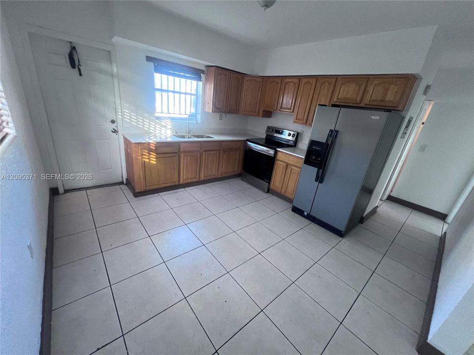 En Renta: $1,800 (1 camas, 1 baños, 2548 Pies cuadrados)