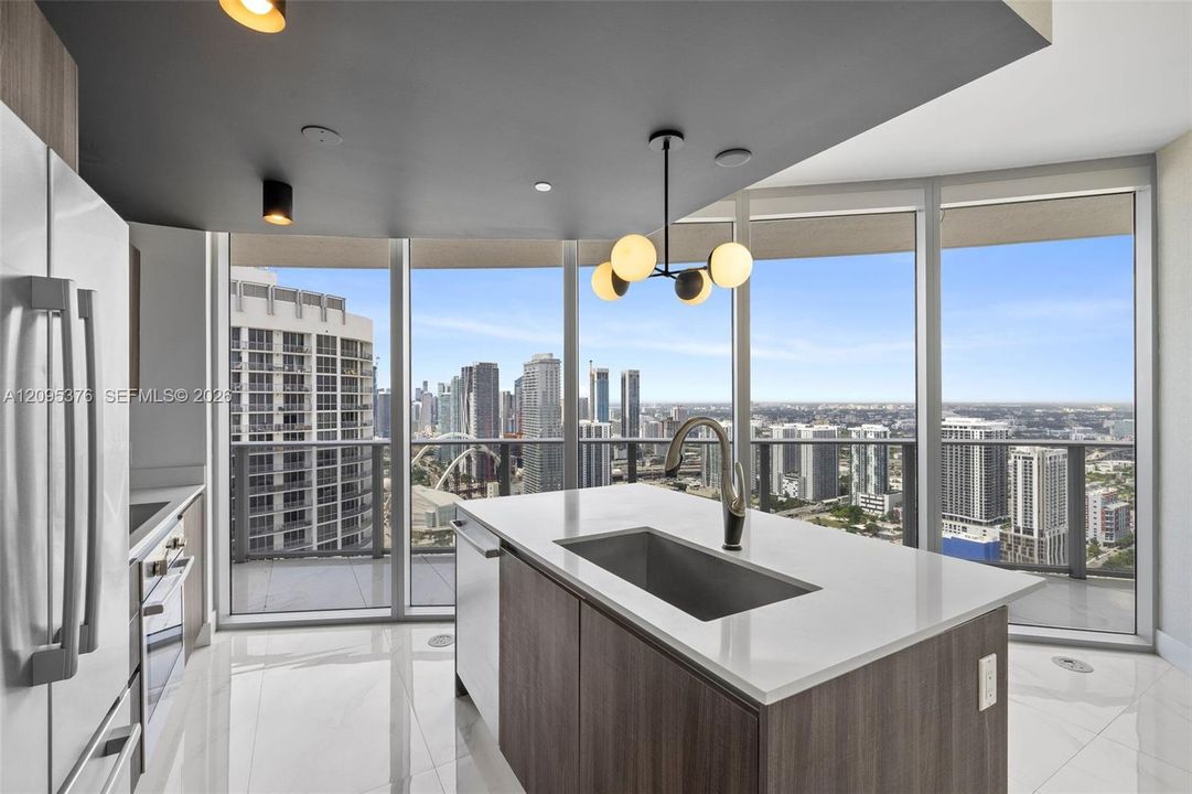 For Rent: $7,200 (2 beds, 2 baths, 1171 Square Feet)
