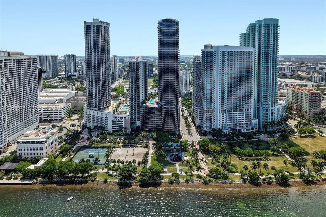 For Rent: $7,200 (2 beds, 2 baths, 1171 Square Feet)