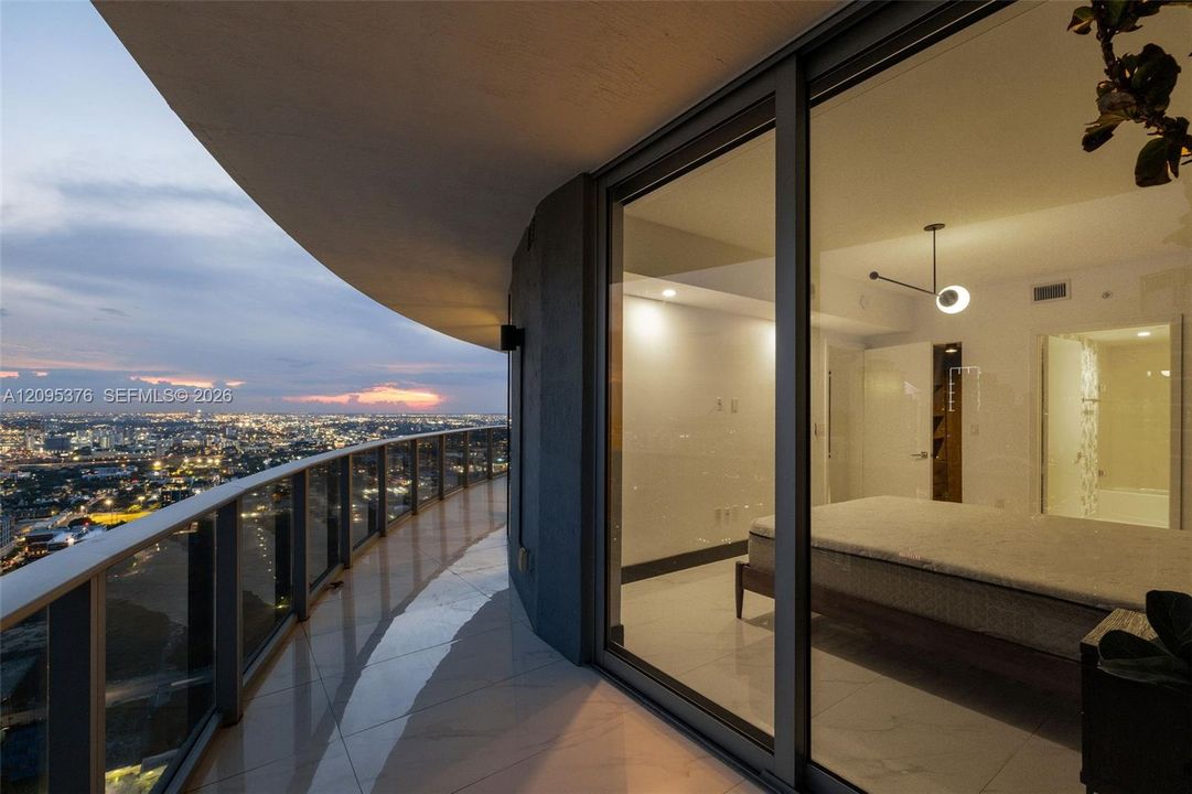 For Rent: $7,200 (2 beds, 2 baths, 1171 Square Feet)