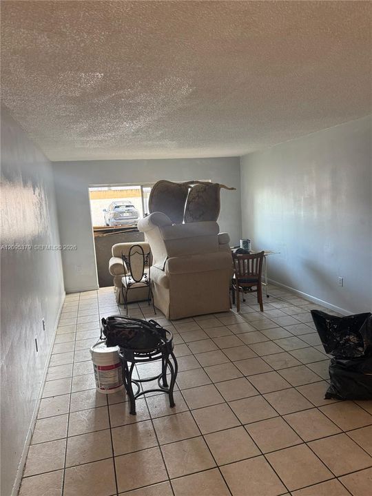 For Rent: $1,700 (2 beds, 2 baths, 1100 Square Feet)