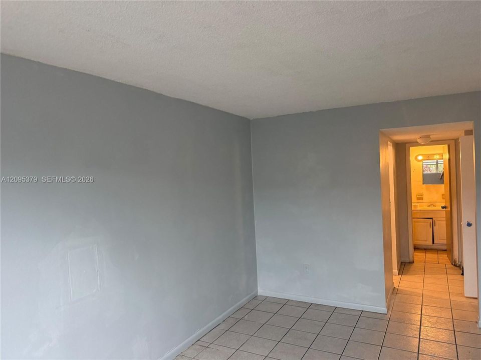 For Rent: $1,700 (2 beds, 2 baths, 1100 Square Feet)