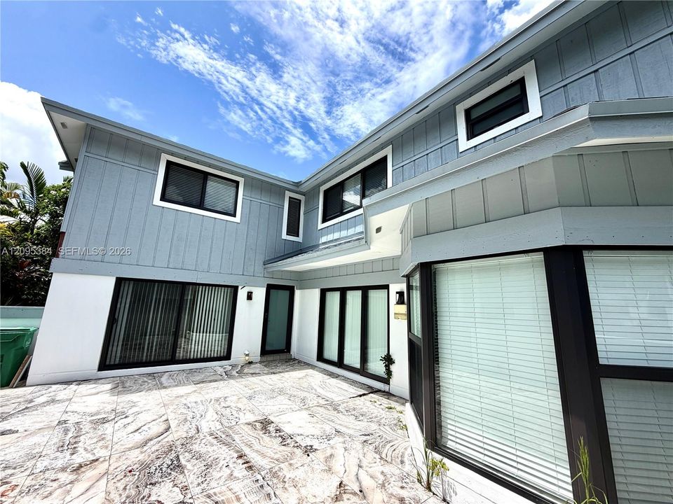 For Rent: $3,900 (2 beds, 2 baths, 1715 Square Feet)