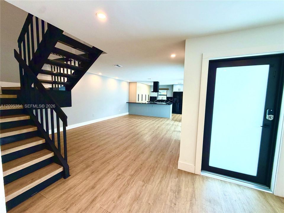 For Rent: $3,900 (2 beds, 2 baths, 1715 Square Feet)