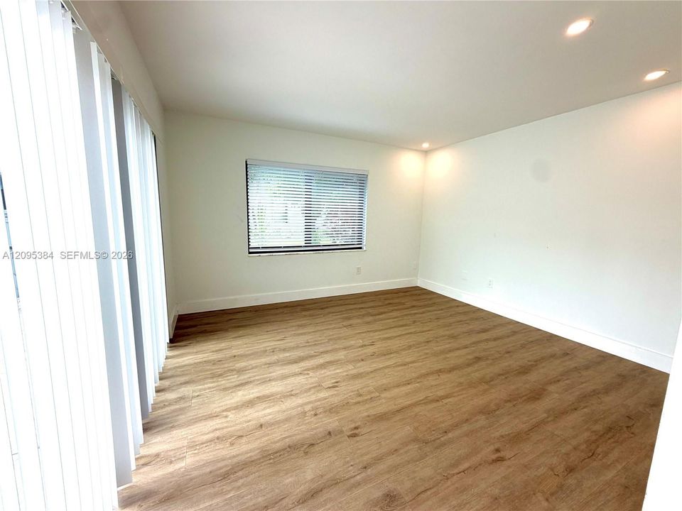 For Rent: $3,900 (2 beds, 2 baths, 1715 Square Feet)