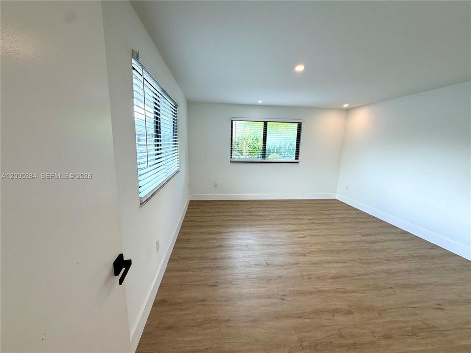For Rent: $3,900 (2 beds, 2 baths, 1715 Square Feet)