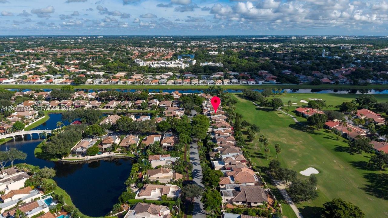 На продажу: $1,050,000 (4 спален, 3 ванн, 2743 Квадратных фут)