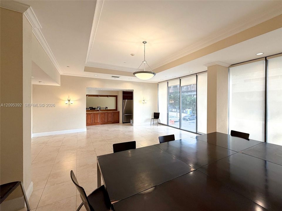 For Sale: $475,000 (1 beds, 1 baths, 1064 Square Feet)
