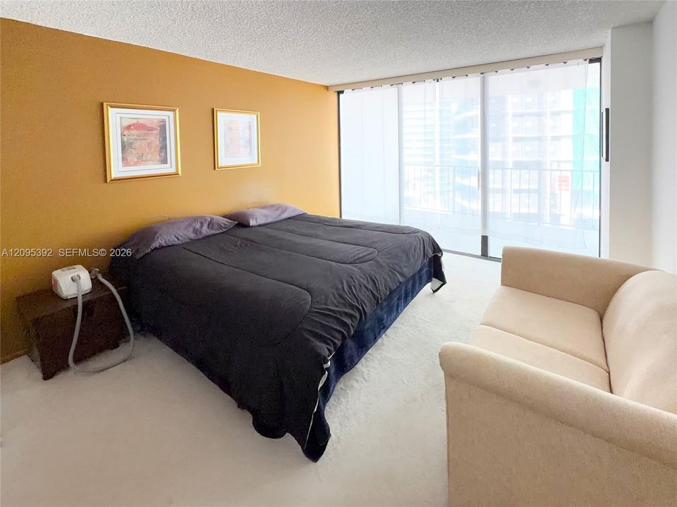 For Sale: $475,000 (1 beds, 1 baths, 1064 Square Feet)