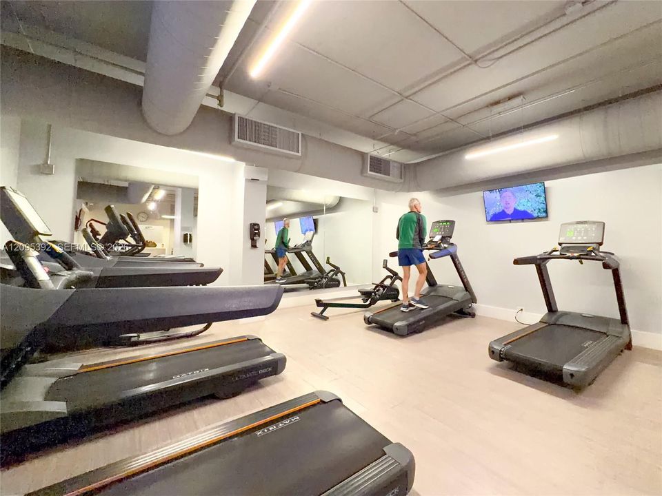 For Sale: $475,000 (1 beds, 1 baths, 1064 Square Feet)