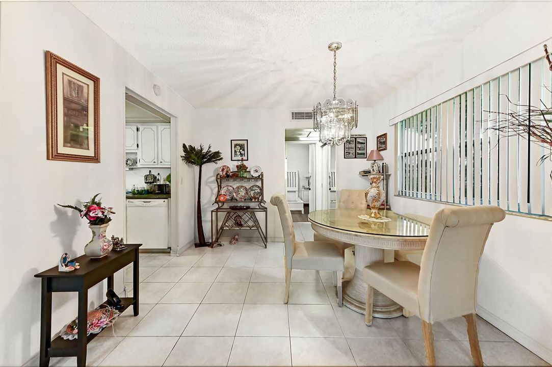 08 Dining area 01