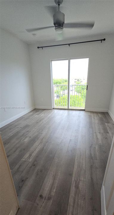 For Rent: $1,700 (1 beds, 1 baths, 746 Square Feet)
