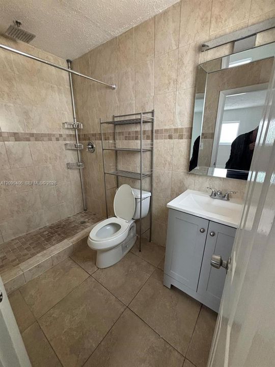 En Renta: $1,600 (3 camas, 1 baños, 0 Pies cuadrados)
