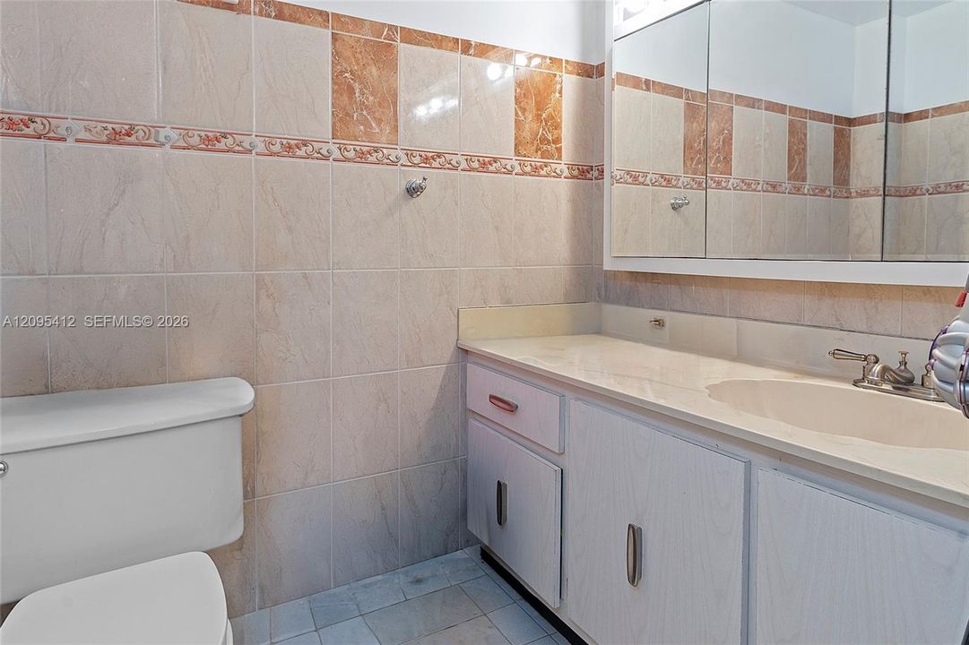 В аренду: $1,795 (1 спален, 1 ванн, 1140 Квадратных фут)