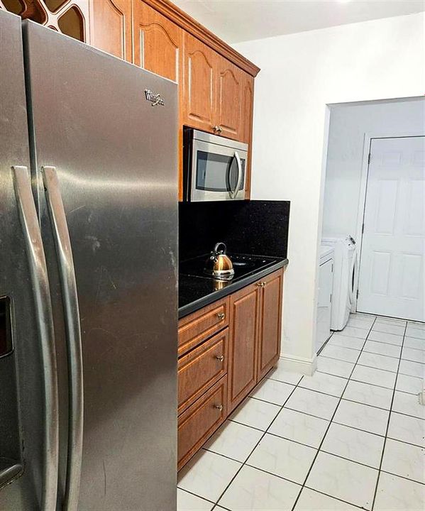 13_Kitchen_Laundry_Access