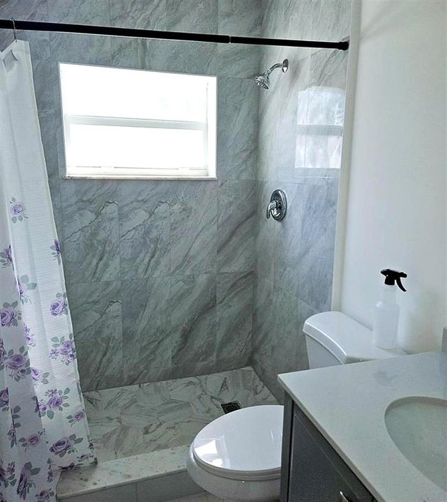 17_Bathroom_Shower