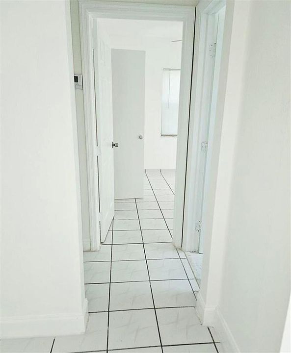 09_Hallway