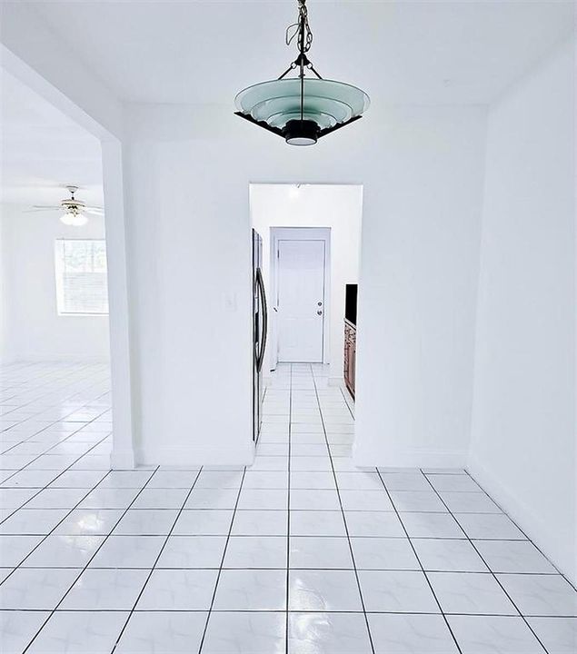 08_Dining_Area_Hall_View