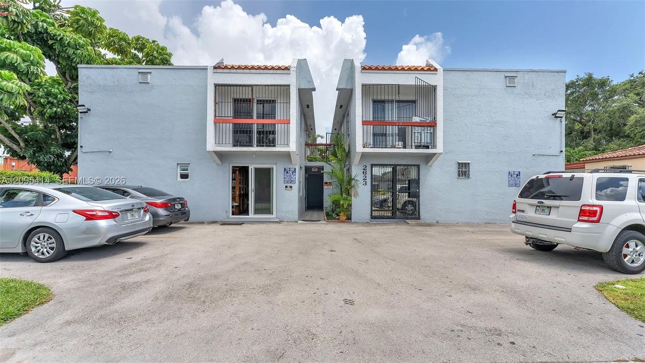 En Venta: $245,000 (2 camas, 1 baños, 611 Pies cuadrados)