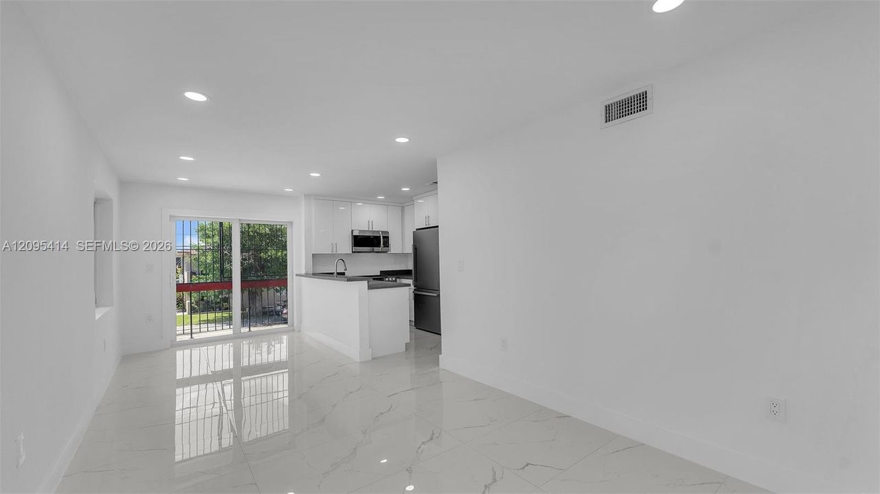 En Venta: $245,000 (2 camas, 1 baños, 611 Pies cuadrados)