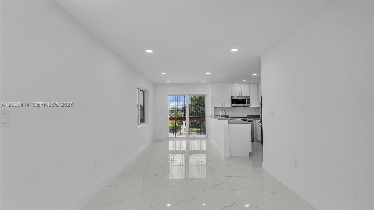 En Venta: $245,000 (2 camas, 1 baños, 611 Pies cuadrados)