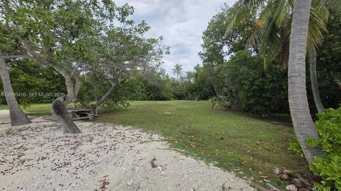 For Sale: $4,695,000 (0.87 acres)