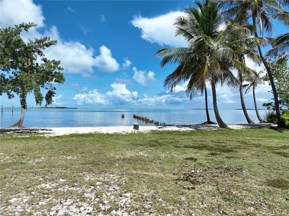 For Sale: $4,695,000 (0.87 acres)