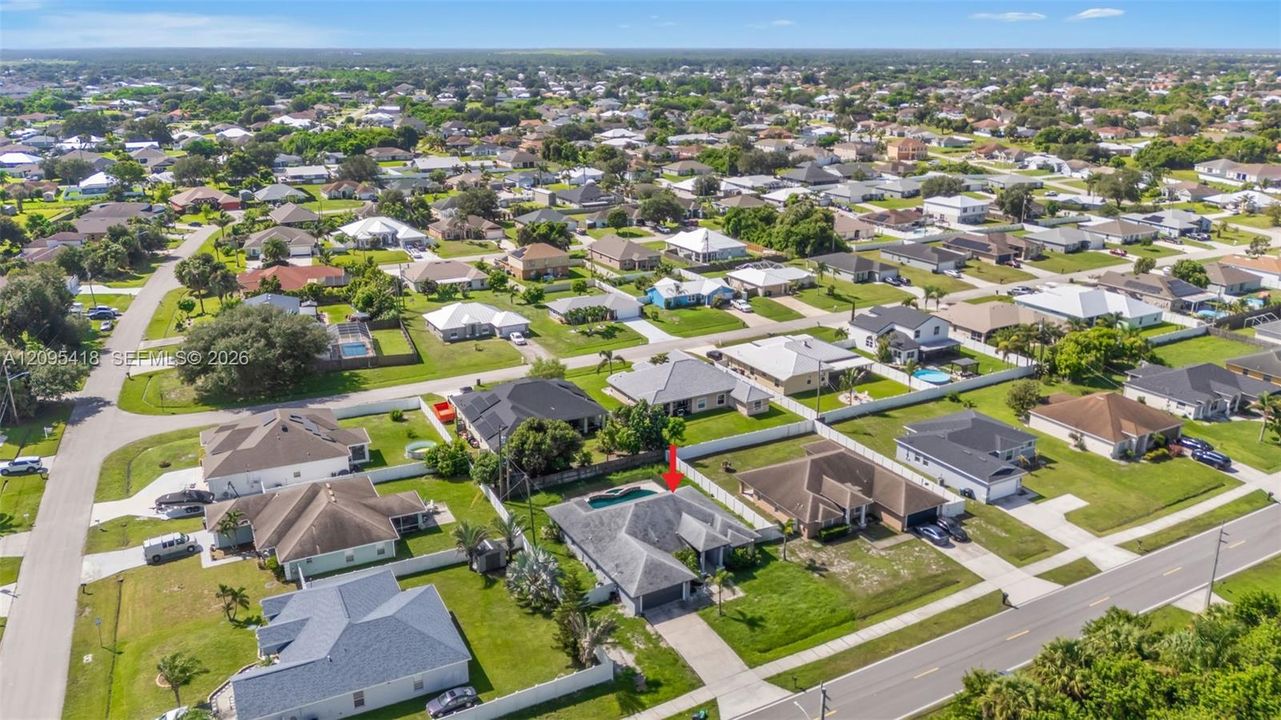 En Venta: $495,000 (4 camas, 2 baños, 2081 Pies cuadrados)