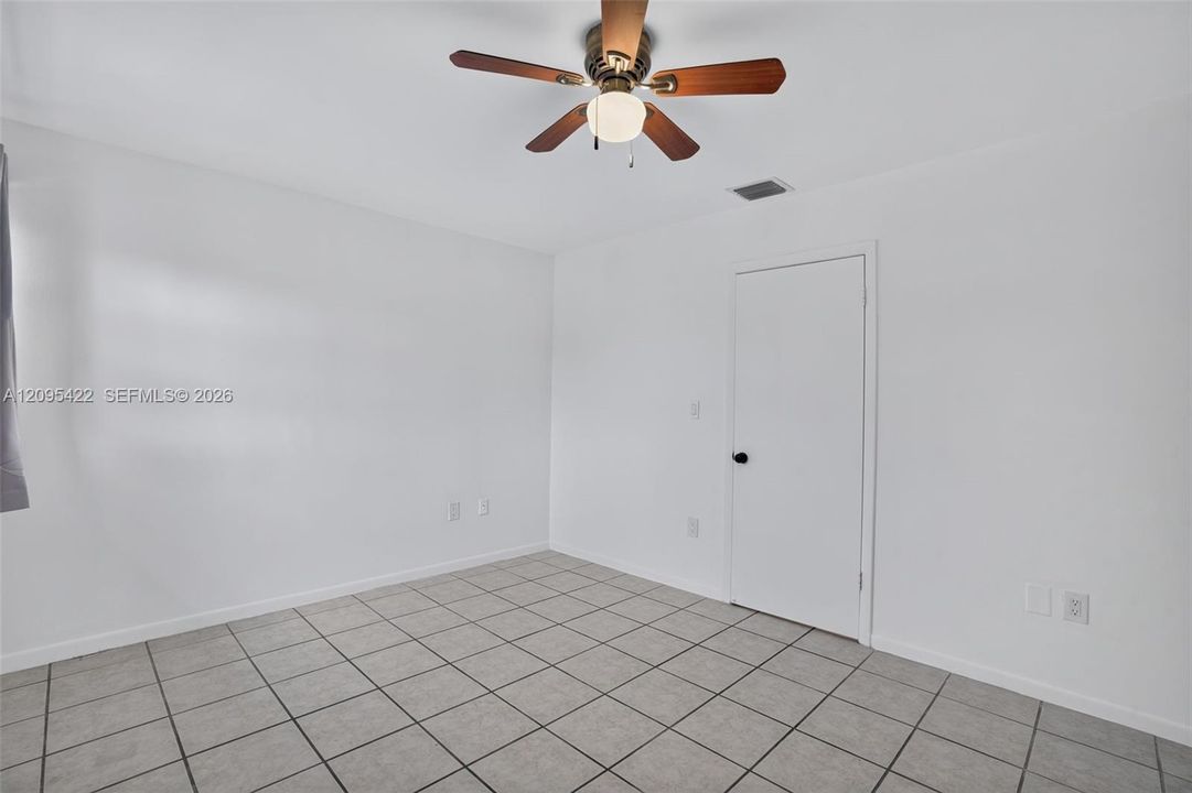 En Renta: $5,650 (3 camas, 2 baños, 1920 Pies cuadrados)