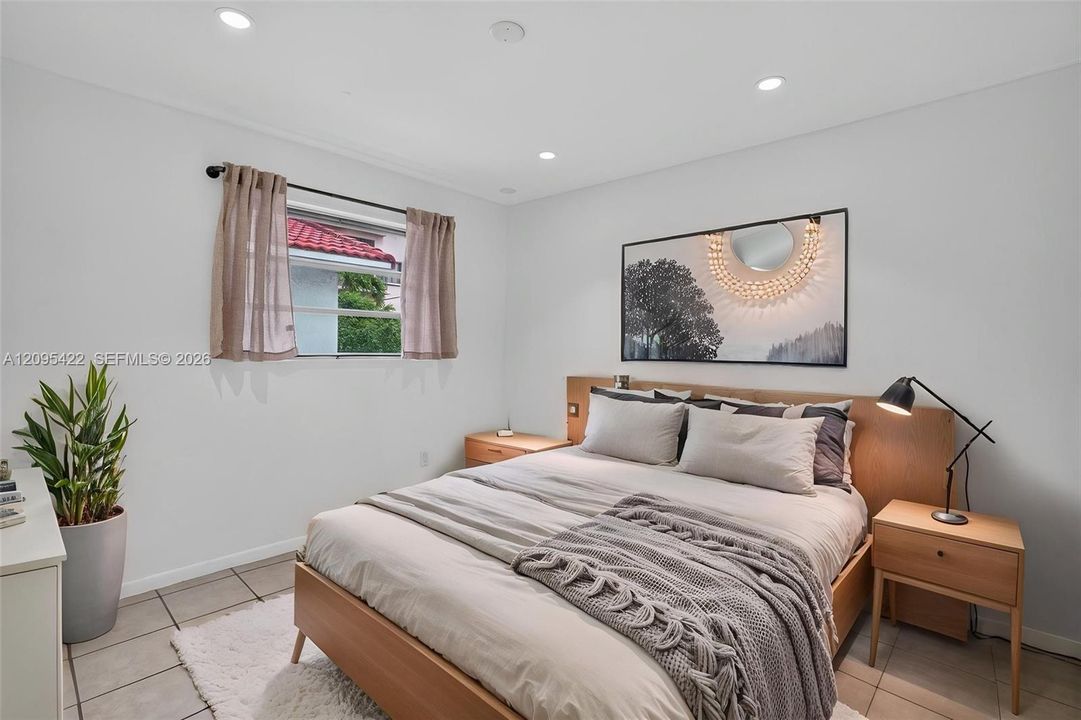 En Renta: $5,650 (3 camas, 2 baños, 1920 Pies cuadrados)