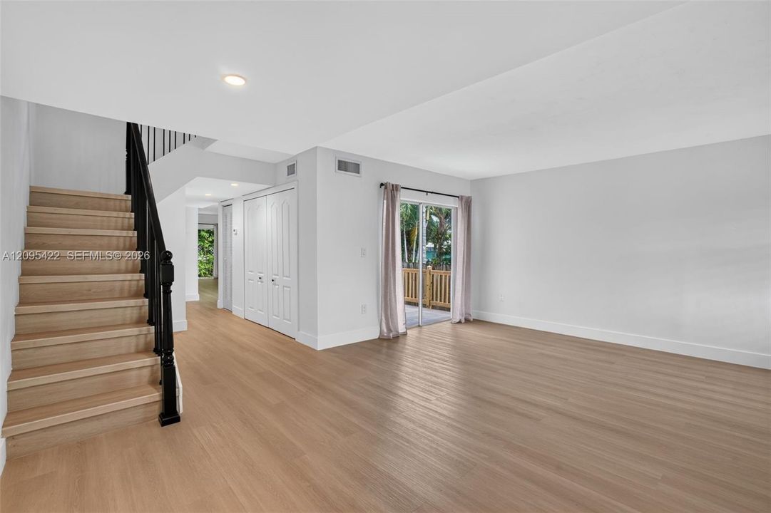 En Renta: $5,650 (3 camas, 2 baños, 1920 Pies cuadrados)