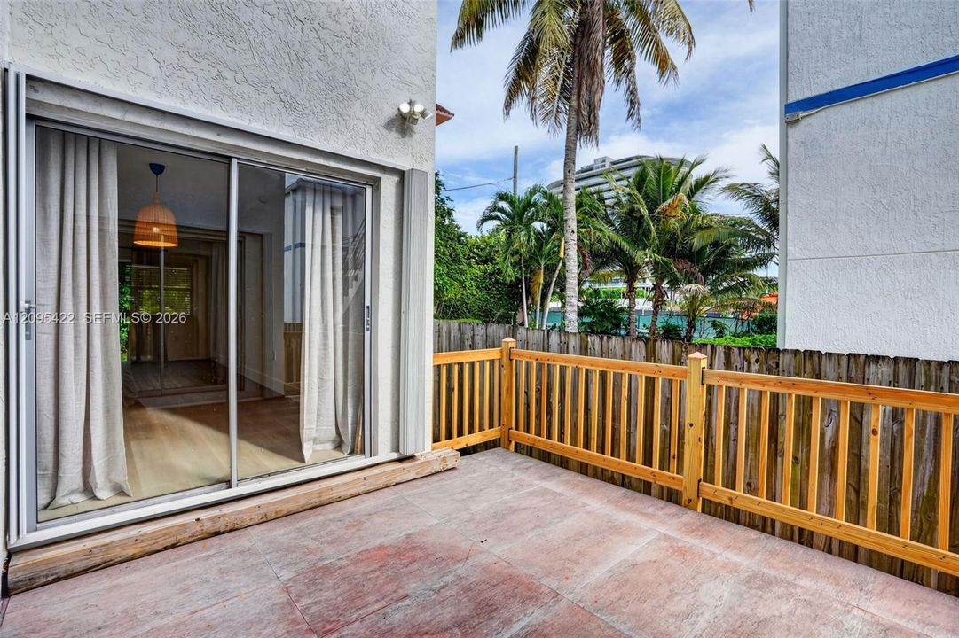 En Renta: $5,650 (3 camas, 2 baños, 1920 Pies cuadrados)
