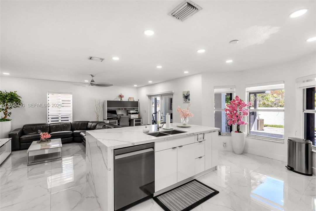 For Sale: $1,374,900 (4 beds, 3 baths, 2866 Square Feet)