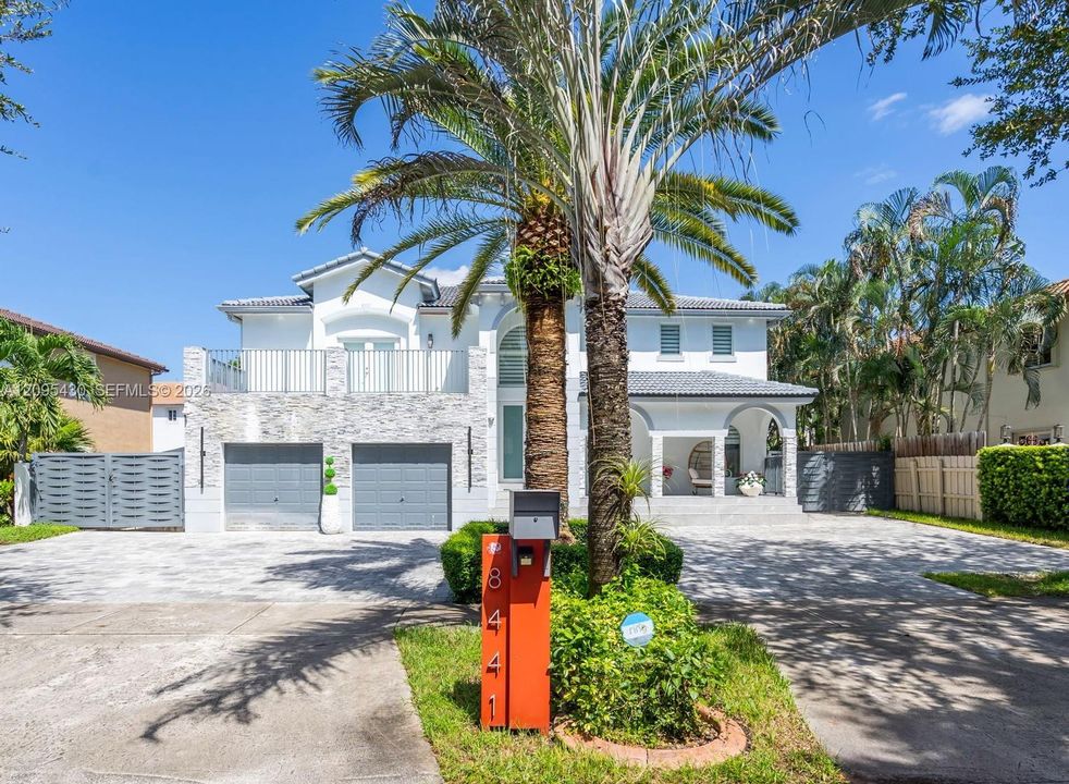 For Sale: $1,374,900 (4 beds, 3 baths, 2866 Square Feet)