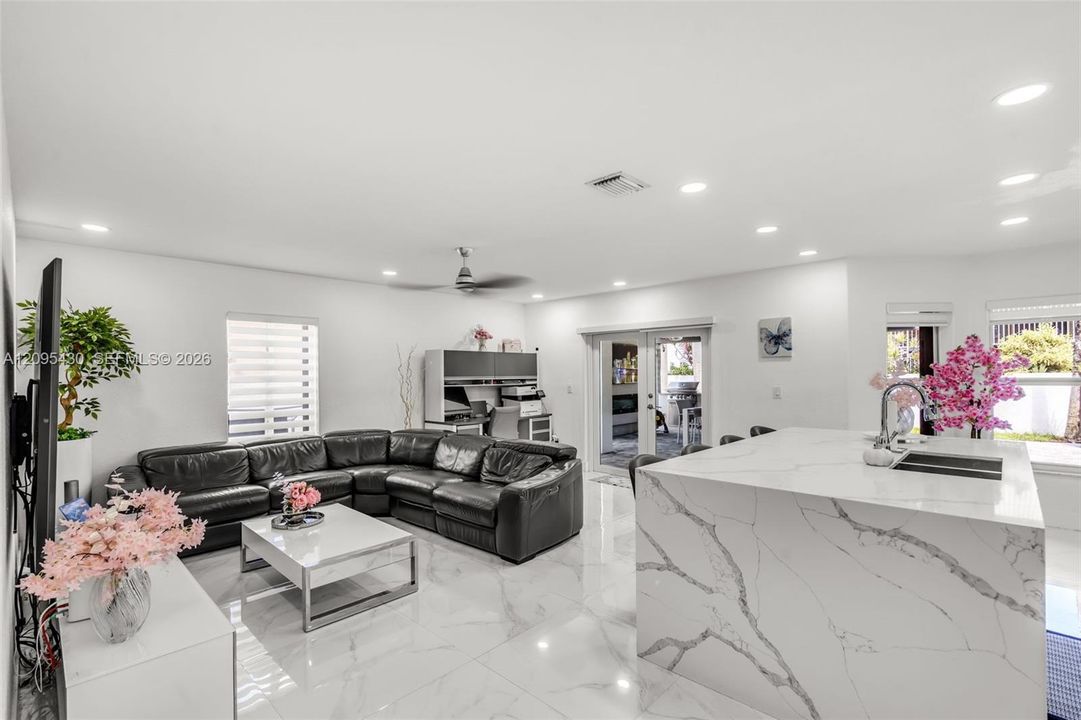 For Sale: $1,374,900 (4 beds, 3 baths, 2866 Square Feet)