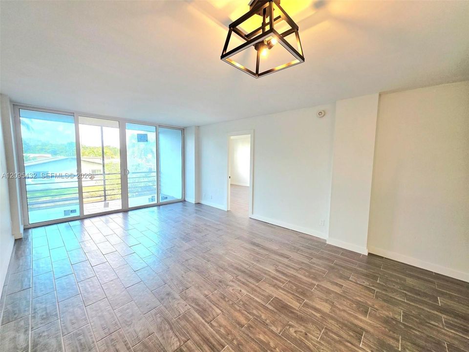 En Renta: $2,099 (2 camas, 2 baños, 975 Pies cuadrados)