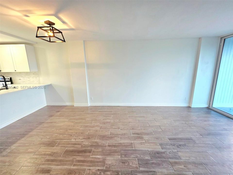 En Renta: $2,099 (2 camas, 2 baños, 975 Pies cuadrados)