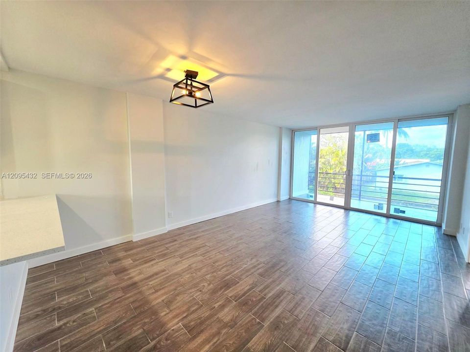 En Renta: $2,099 (2 camas, 2 baños, 975 Pies cuadrados)