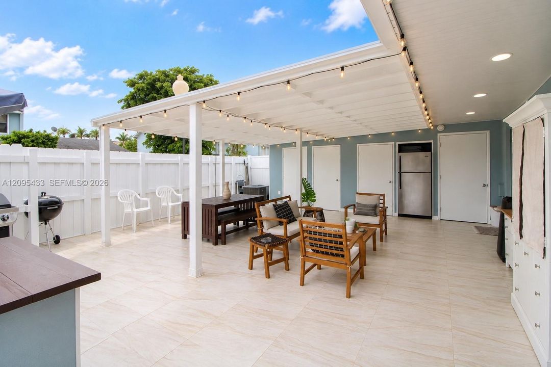 Activo con contrato: $525,000 (3 camas, 2 baños, 1360 Pies cuadrados)