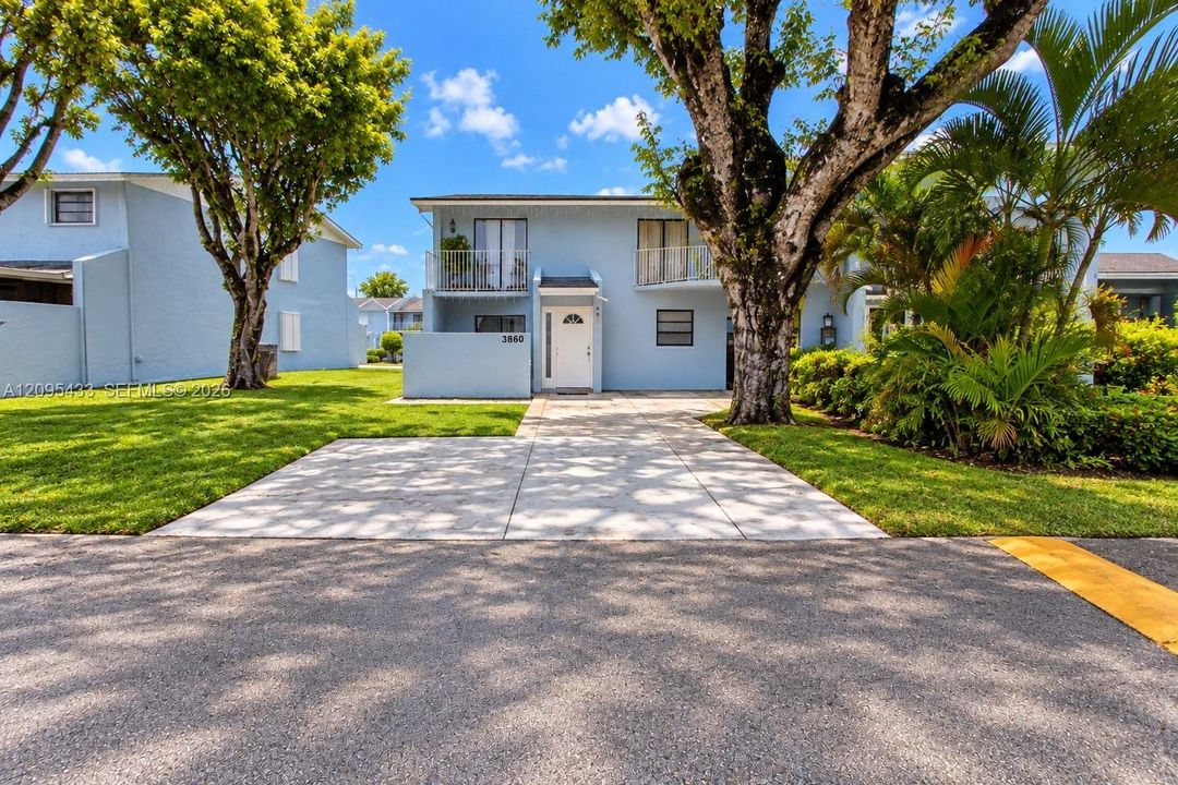 Activo con contrato: $525,000 (3 camas, 2 baños, 1360 Pies cuadrados)