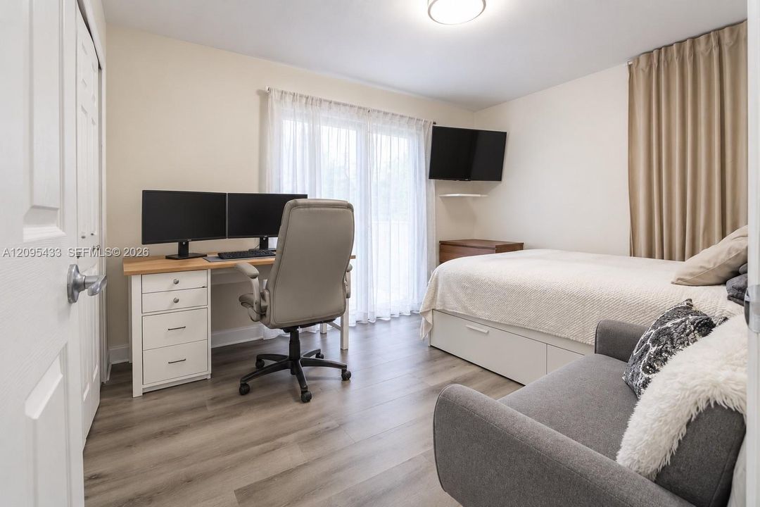 Activo con contrato: $525,000 (3 camas, 2 baños, 1360 Pies cuadrados)
