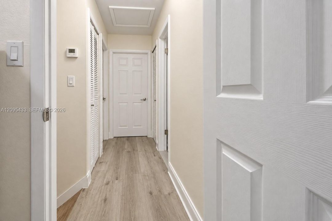 Activo con contrato: $525,000 (3 camas, 2 baños, 1360 Pies cuadrados)