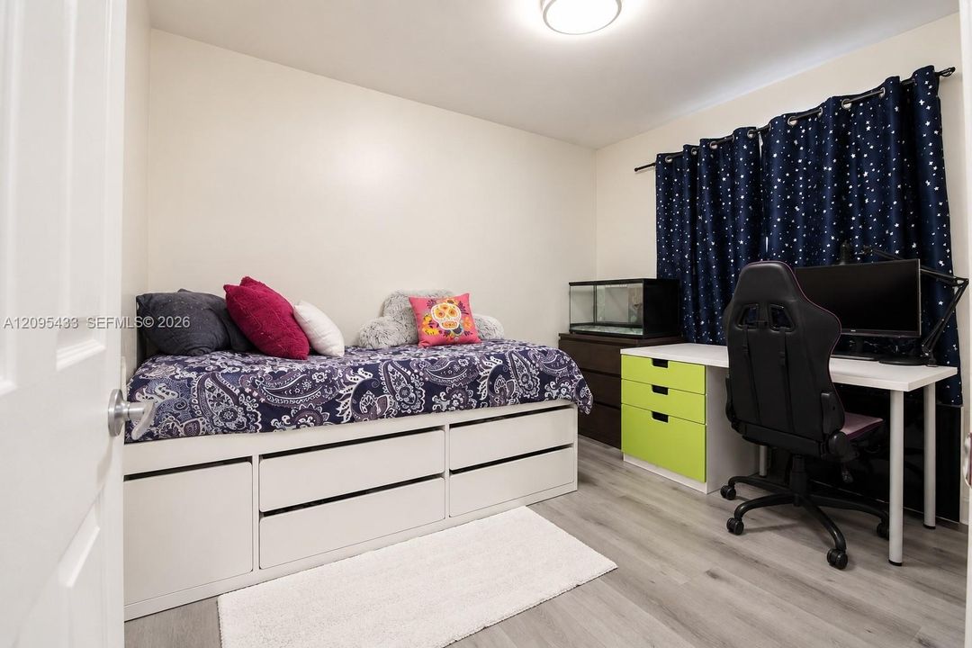 Activo con contrato: $525,000 (3 camas, 2 baños, 1360 Pies cuadrados)