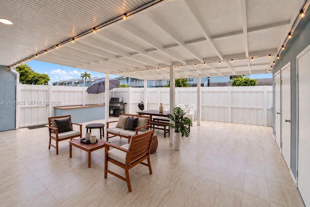 Activo con contrato: $525,000 (3 camas, 2 baños, 1360 Pies cuadrados)