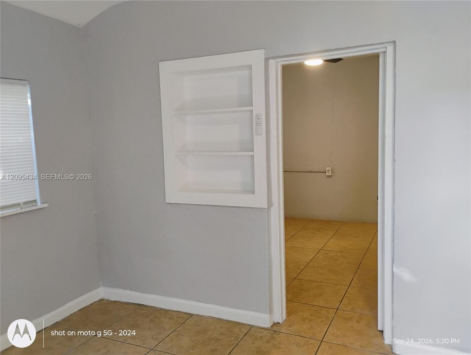 В аренду: $1,350 (1 спален, 1 ванн, 464 Квадратных фут)