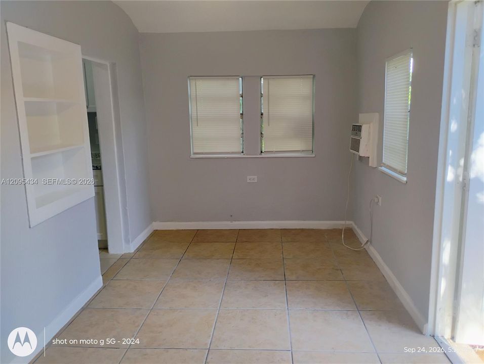 В аренду: $1,350 (1 спален, 1 ванн, 464 Квадратных фут)