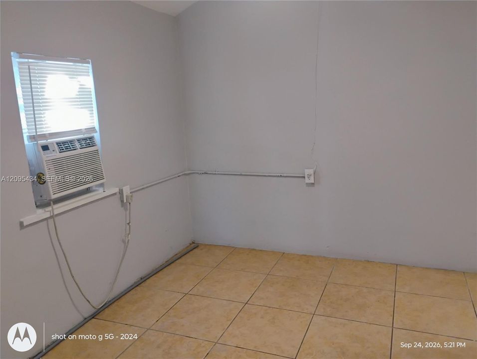 В аренду: $1,350 (1 спален, 1 ванн, 464 Квадратных фут)