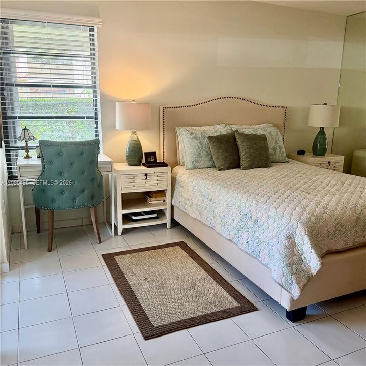 For Sale: $379,000 (3 beds, 2 baths, 1240 Square Feet)