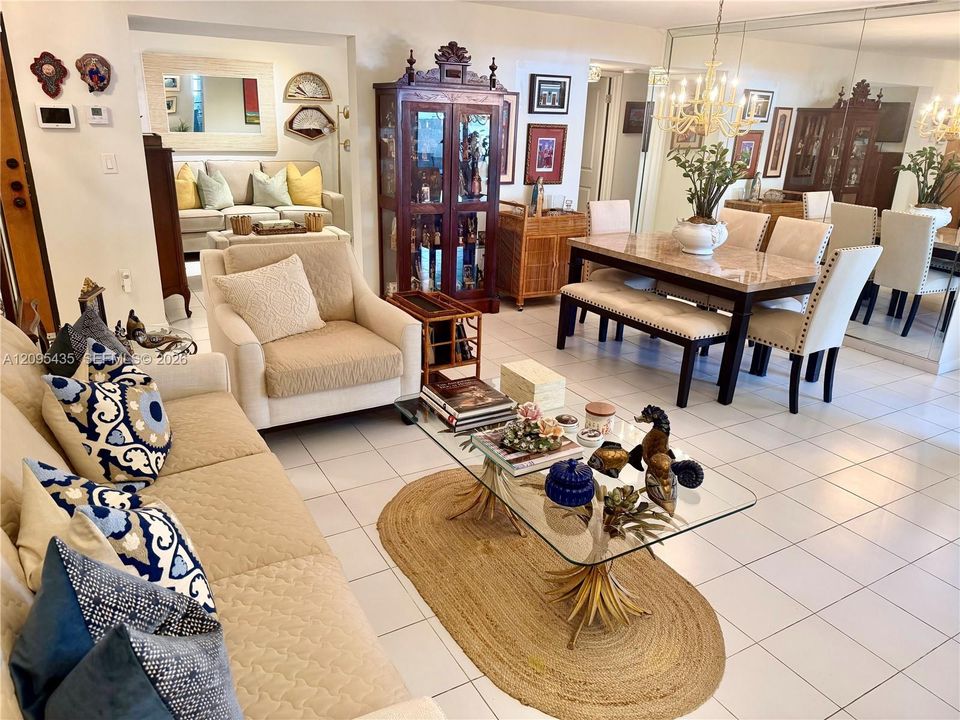 For Sale: $379,000 (3 beds, 2 baths, 1240 Square Feet)