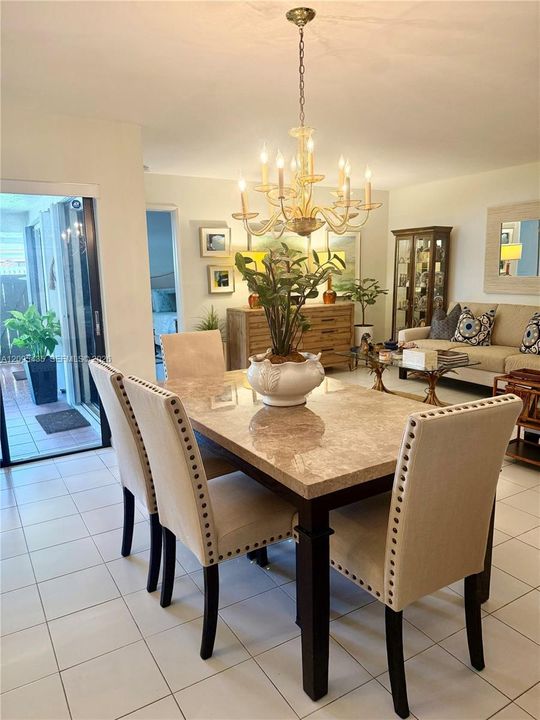For Sale: $379,000 (3 beds, 2 baths, 1240 Square Feet)